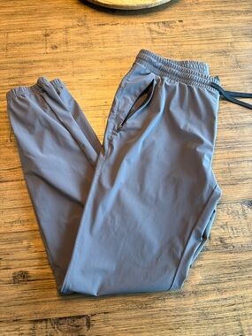 UNRL Men's Performance Joggers - Gray - size medium tall